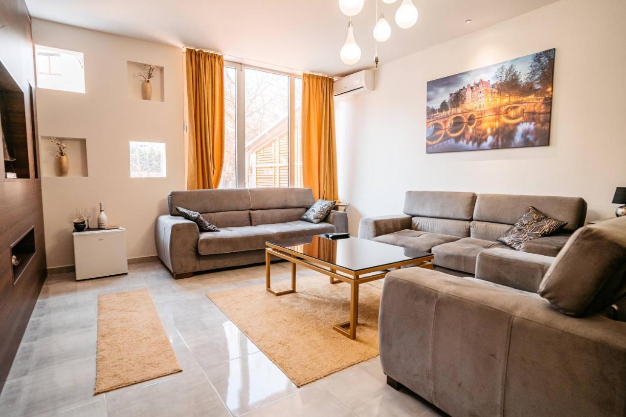 Magico Rooms & Apartments Ni 외부 사진